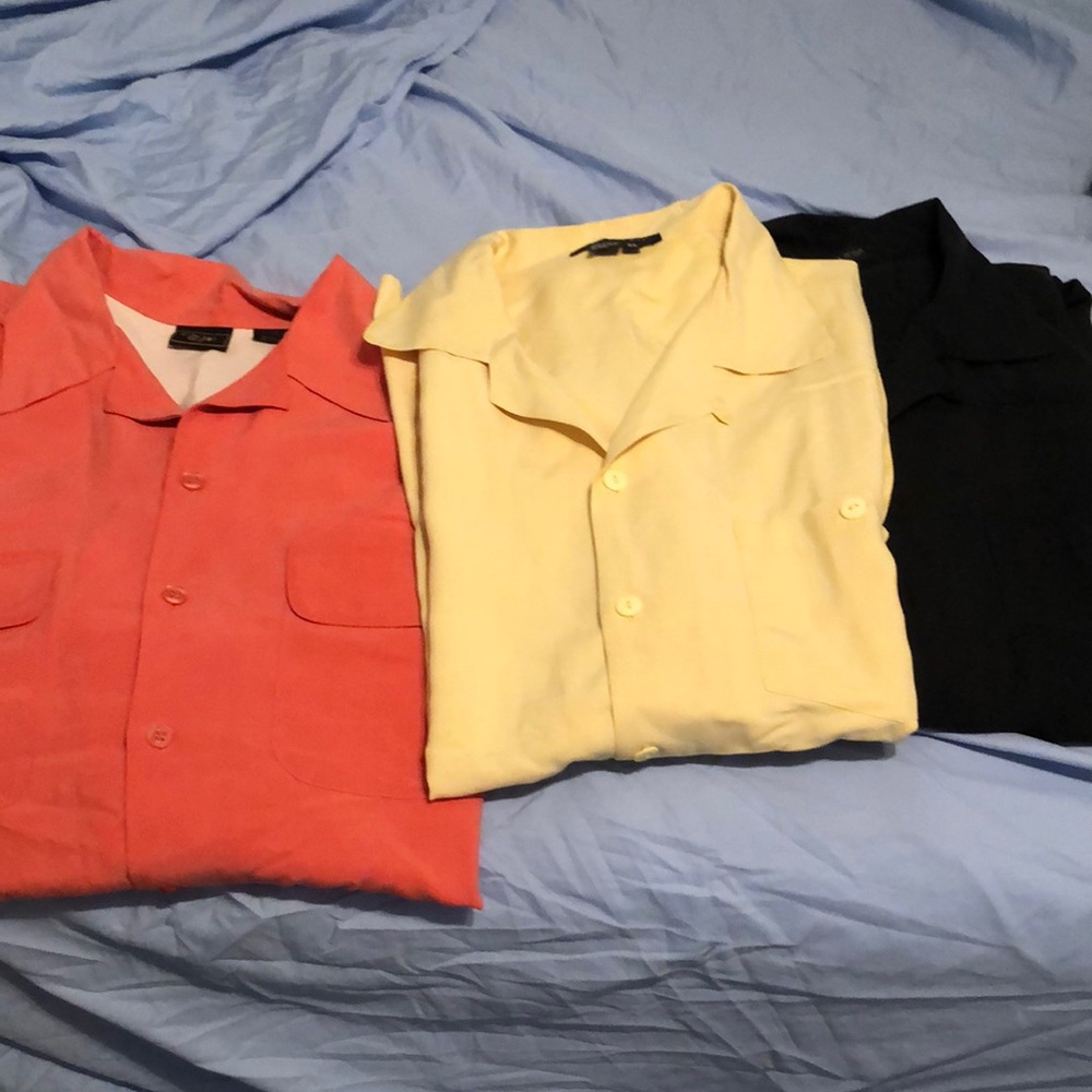 Designer Men’s silk short sleeve silk shirts. Brand new no signs of wear XL